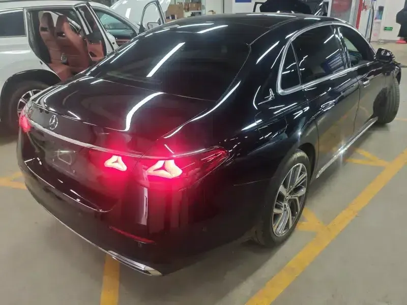 Mercedes-Benz E-Class 2025 E 300 L Fashion Sedan — миниатюра 4