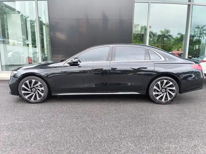 Mercedes-Benz E-Class 2025 E 300 L Luxury Sedan — миниатюра 3