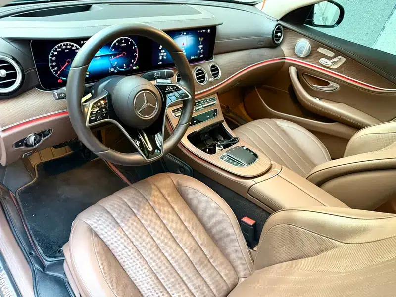Mercedes-Benz E-Class 2021 E 300 L Premium Sedan — миниатюра 17
