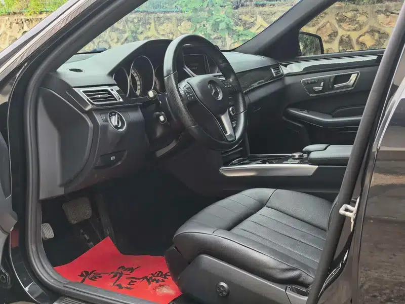 2015 Mercedes-Benz E-Class E 200 L Sport — миниатюра 8