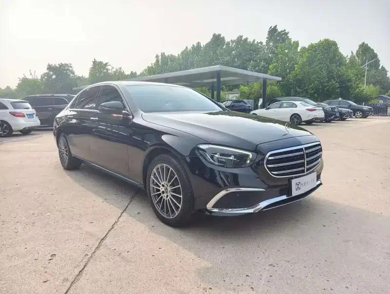 2023 Mercedes-Benz E-Class E 260 L Sedan — миниатюра 3