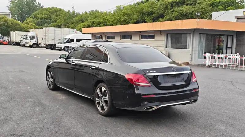 2016 Mercedes-Benz E-Class E 300 L Sport Luxury — миниатюра 4