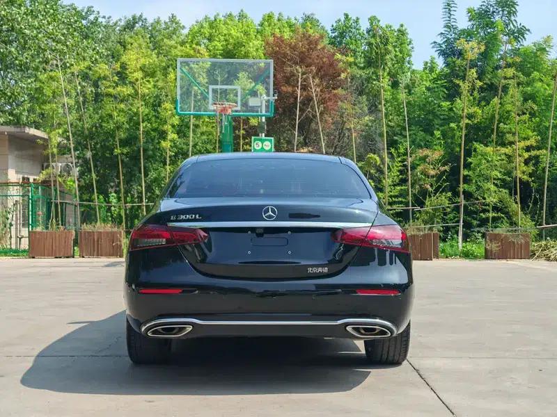 Mercedes-Benz E-Class 2021 E 300 L Luxury Sedan — миниатюра 5