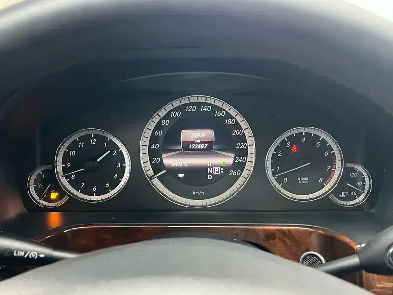 2012 Mercedes-Benz E-Class E 300 L Elegance — миниатюра 15