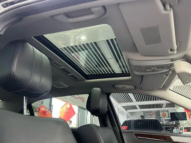 2012 Mercedes-Benz E-Class E 300 L Elegance — миниатюра 23