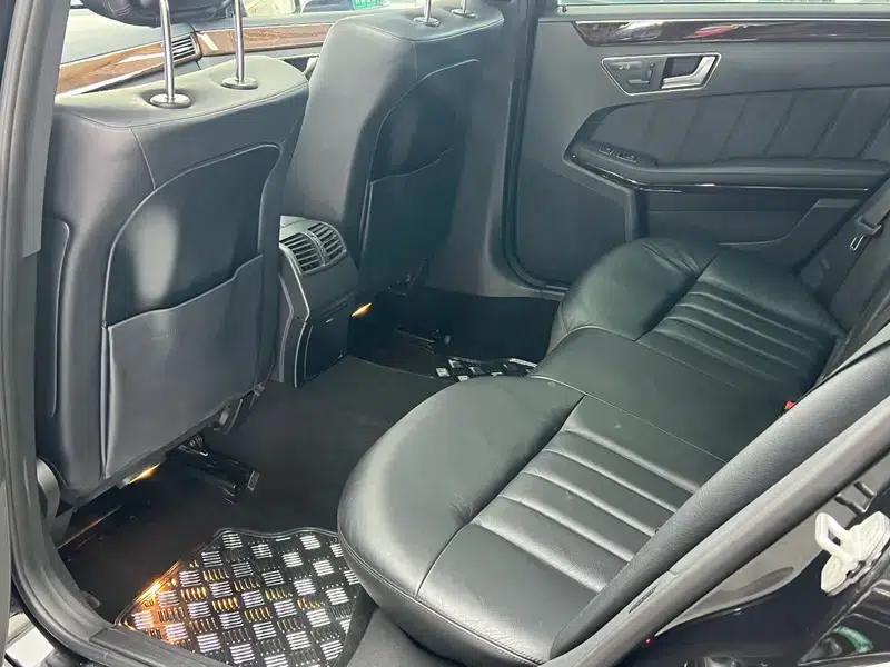 2012 Mercedes-Benz E-Class E 300 L Elegance — миниатюра 24