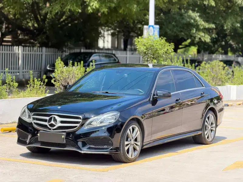 2015 Mercedes-Benz E-Class Facelift E 260 L Sport — миниатюра 1