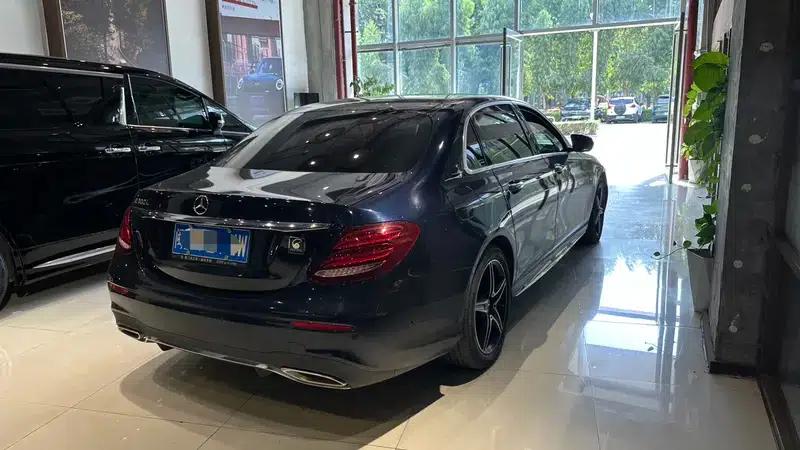 Mercedes-Benz E-Class 2020 Facelift E 300 L Special Edition — миниатюра 6