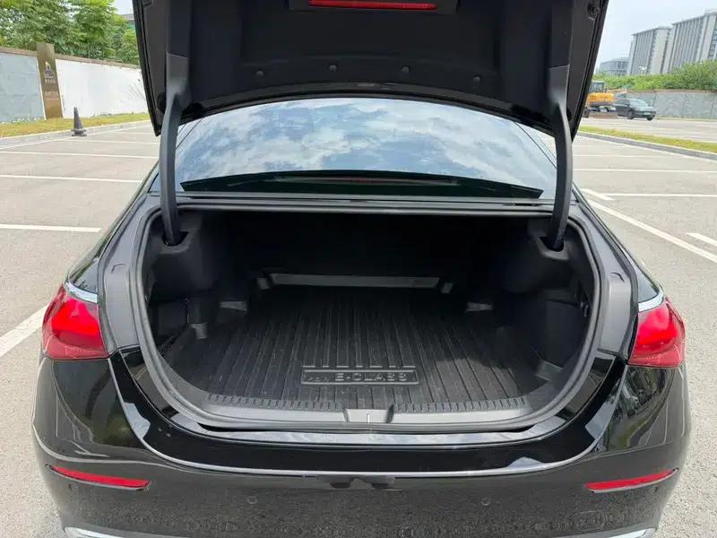 Mercedes-Benz E-Class 2024 E 300 L Fashion Sedan — миниатюра 23