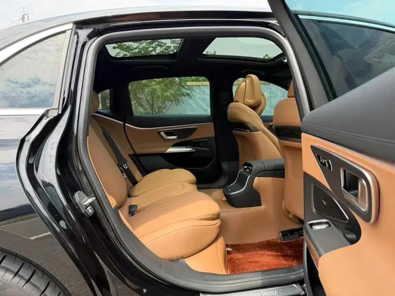 Mercedes-Benz E-Class 2024 E 300 L Fashion Sedan — миниатюра 24