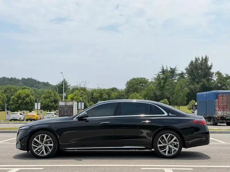 Mercedes-Benz E-Class 2024 E 300 L Fashion Sedan — миниатюра 4