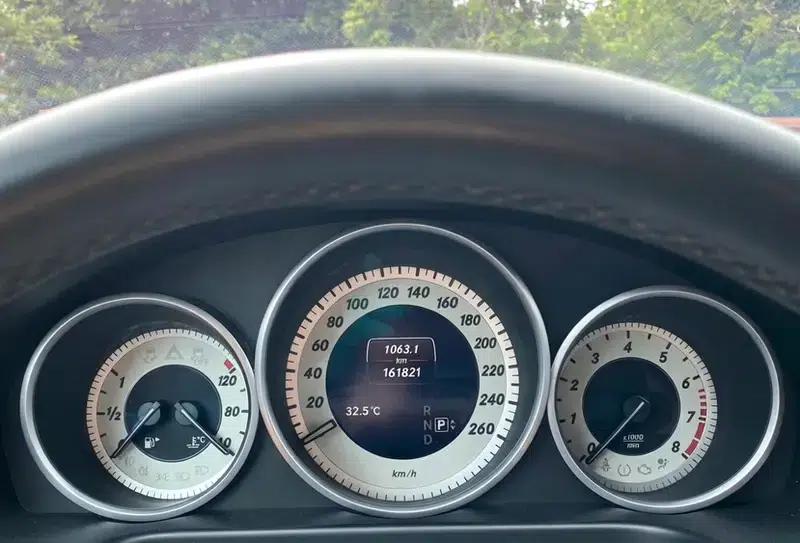 2015 Mercedes-Benz E-Class Facelift E 260 L Sporty Style — миниатюра 28