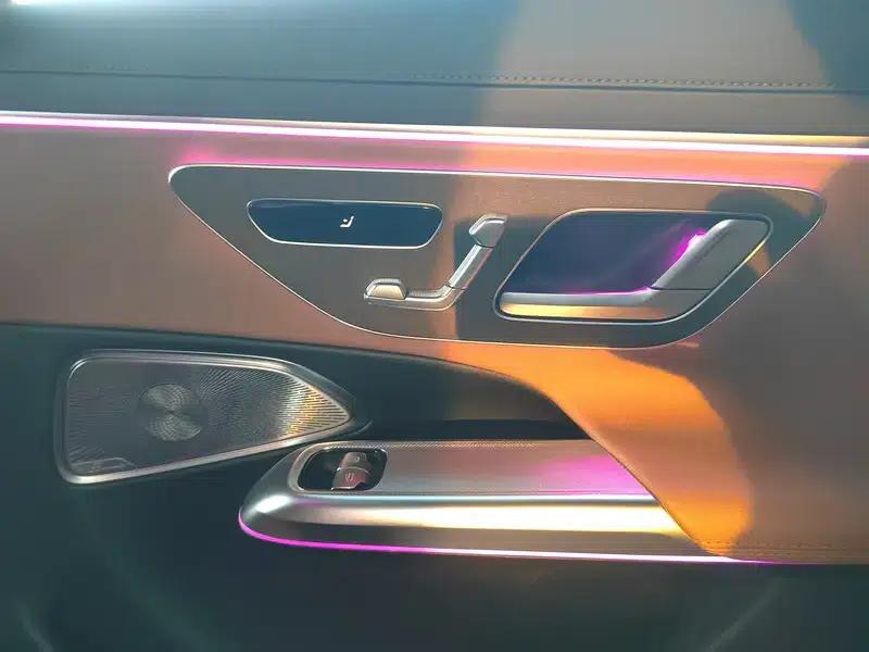 Mercedes-Benz E-Class 2025 E 300 L Luxury Sedan — миниатюра 22
