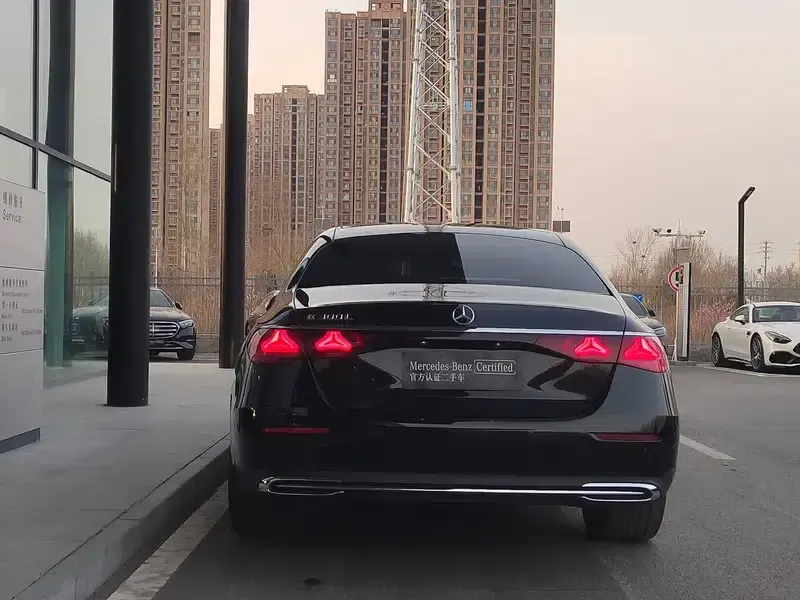Mercedes-Benz E-Class 2025 E 300 L Luxury Sedan — миниатюра 4