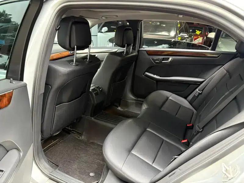 2012 Mercedes-Benz E-Class E 200 L CGI Elegance — миниатюра 11