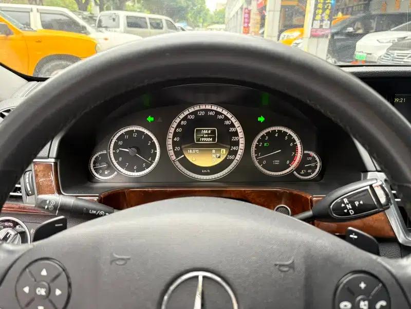 2012 Mercedes-Benz E-Class E 200 L CGI Elegance — миниатюра 8