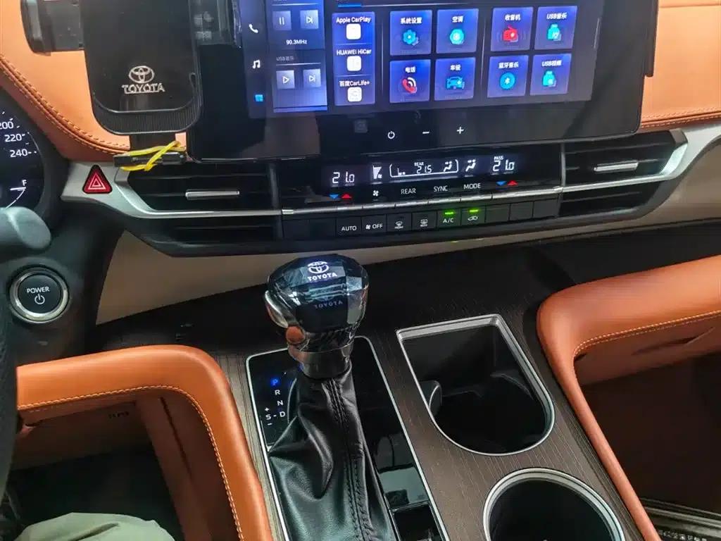 2024 Sienna 2.5L Hybrid Comfort Edition — миниатюра 7