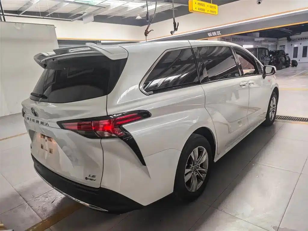 2024 Sienna 2.5L Hybrid Comfort Edition — миниатюра 9