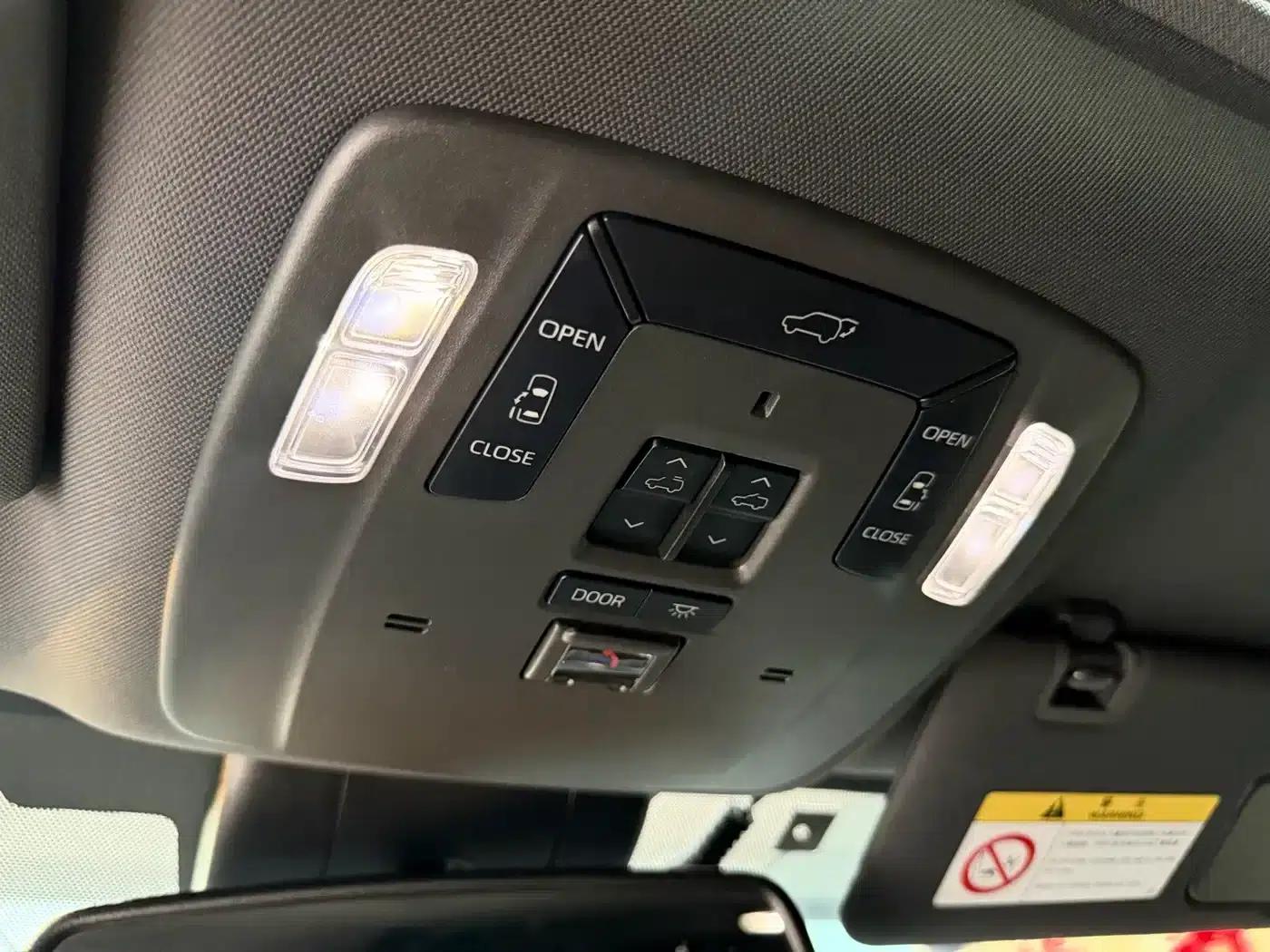 2021 Sienna 2.5L Hybrid Premium Edition — миниатюра 9