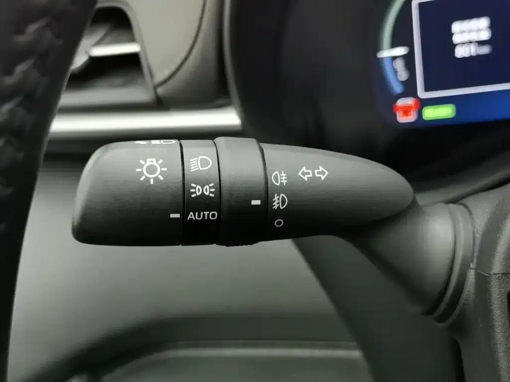 2024 Sienna 2.5L Hybrid Platinum Edition — миниатюра 21