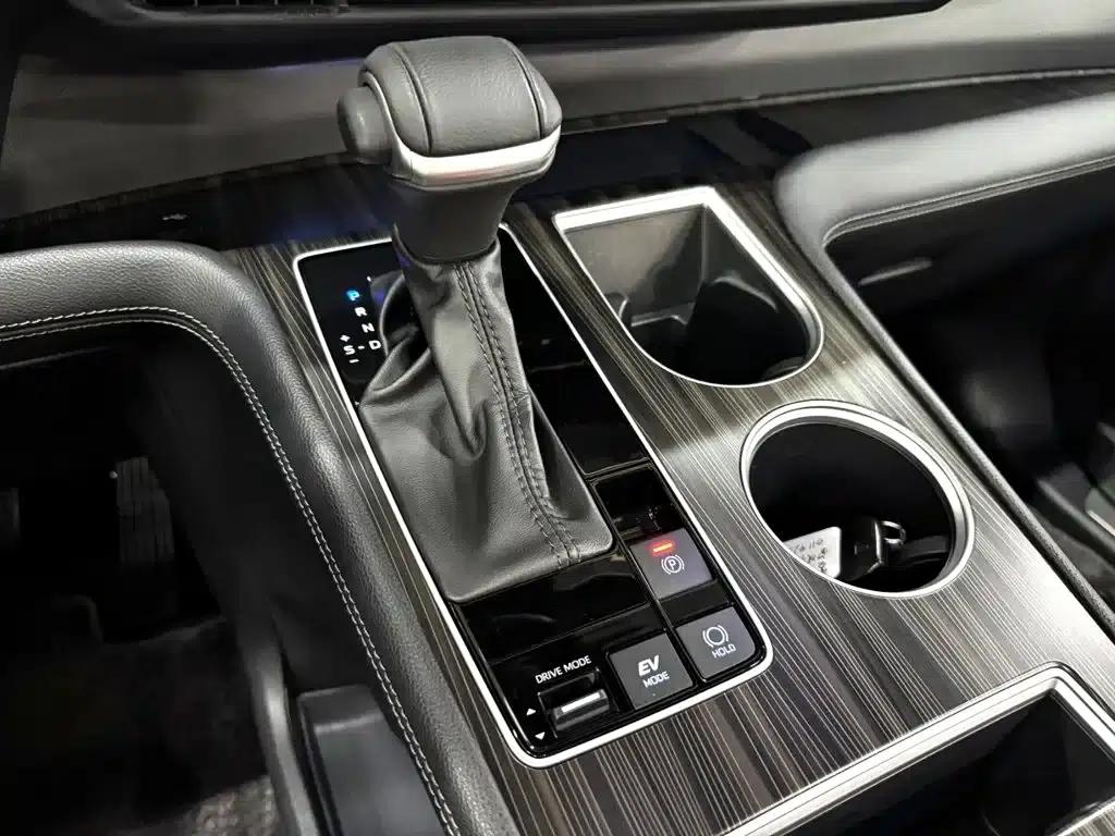 2021 Sienna 2.5L Hybrid Platinum Edition — миниатюра 18