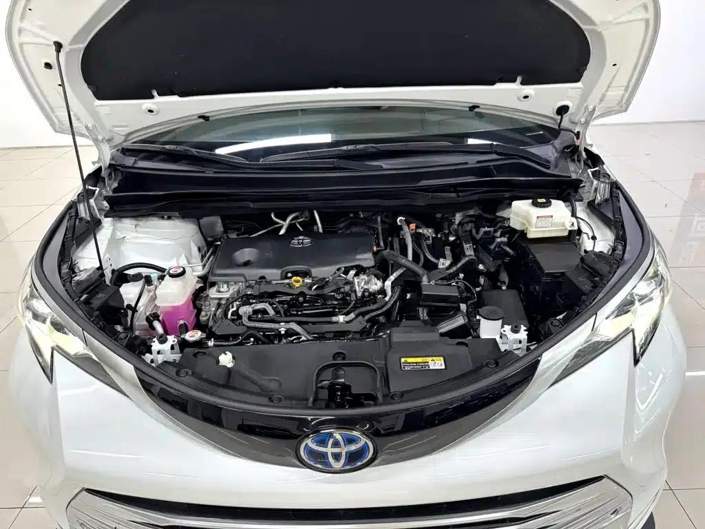 2021 Sienna 2.5L Hybrid Platinum Edition — миниатюра 27