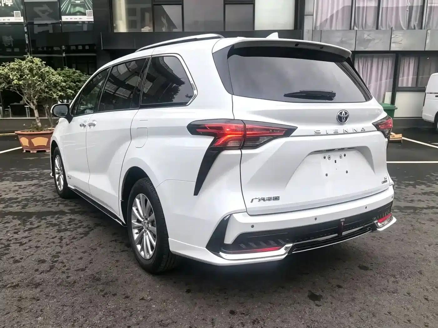 2023 Sienna 2.5L Hybrid Comfort Edition — миниатюра 5