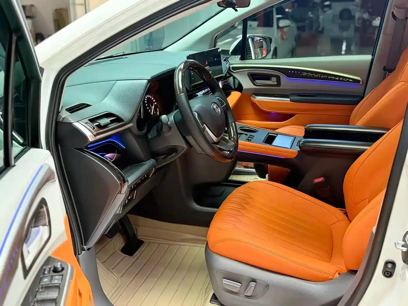 2023 Sienna 2.5L Hybrid Comfort Edition — миниатюра 4
