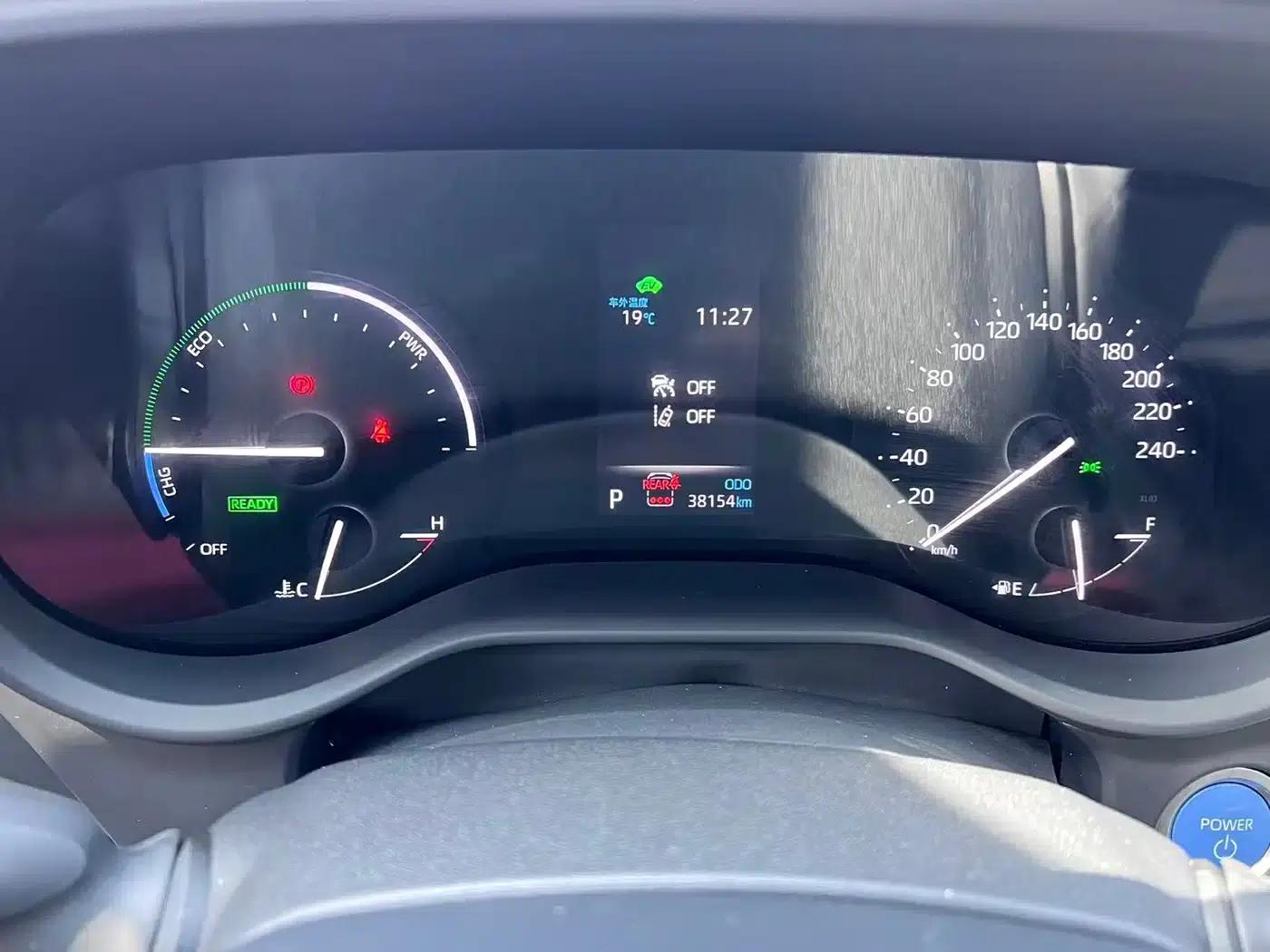 2024 Sienna 2.5L Hybrid Premium Edition — миниатюра 18