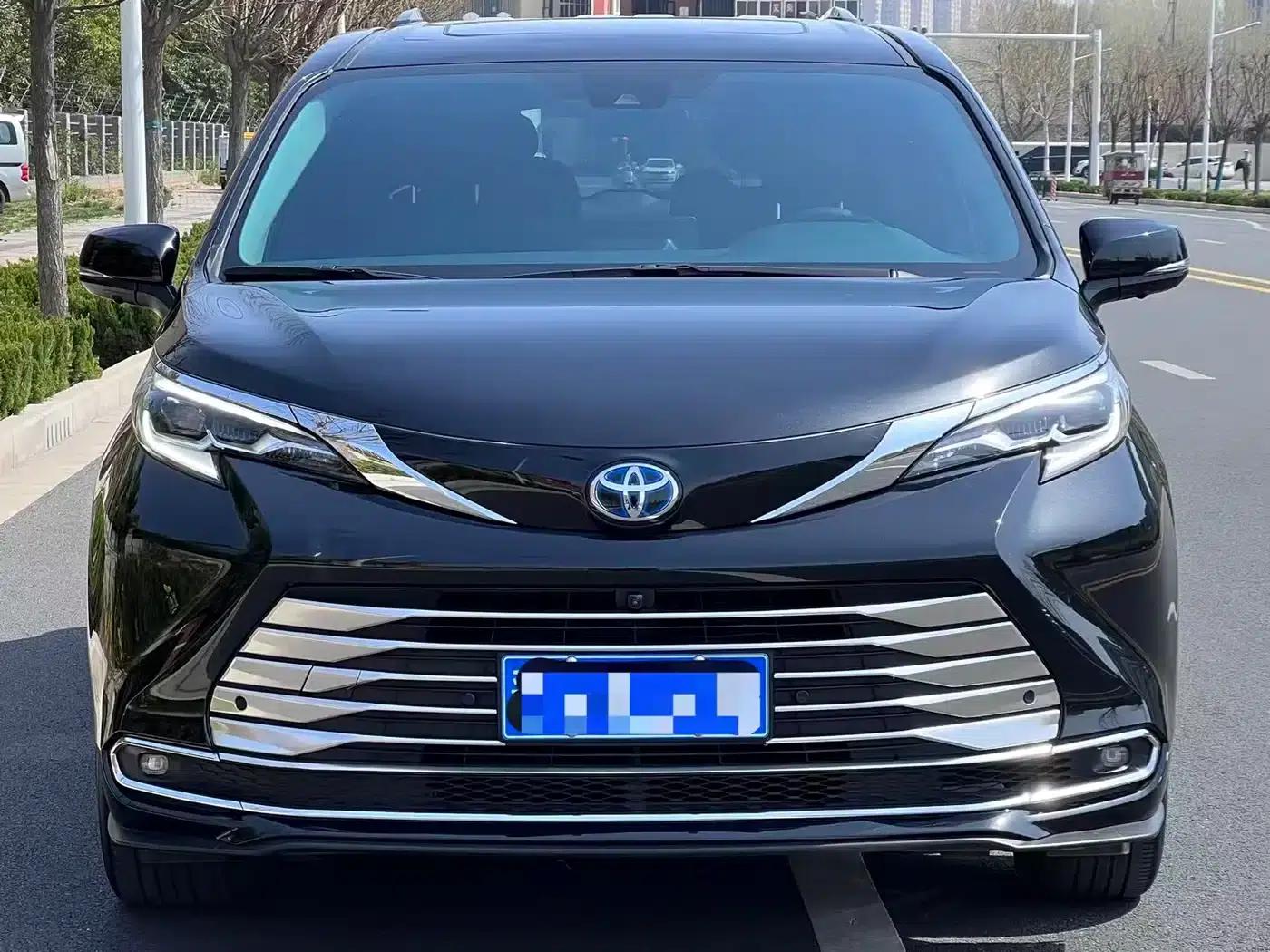 2024 Sienna 2.5L Hybrid Premium Edition — миниатюра 7