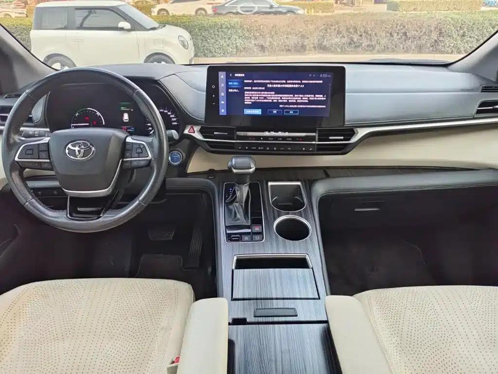 2023 Sienna 2.5L Hybrid Premium Edition — миниатюра 12