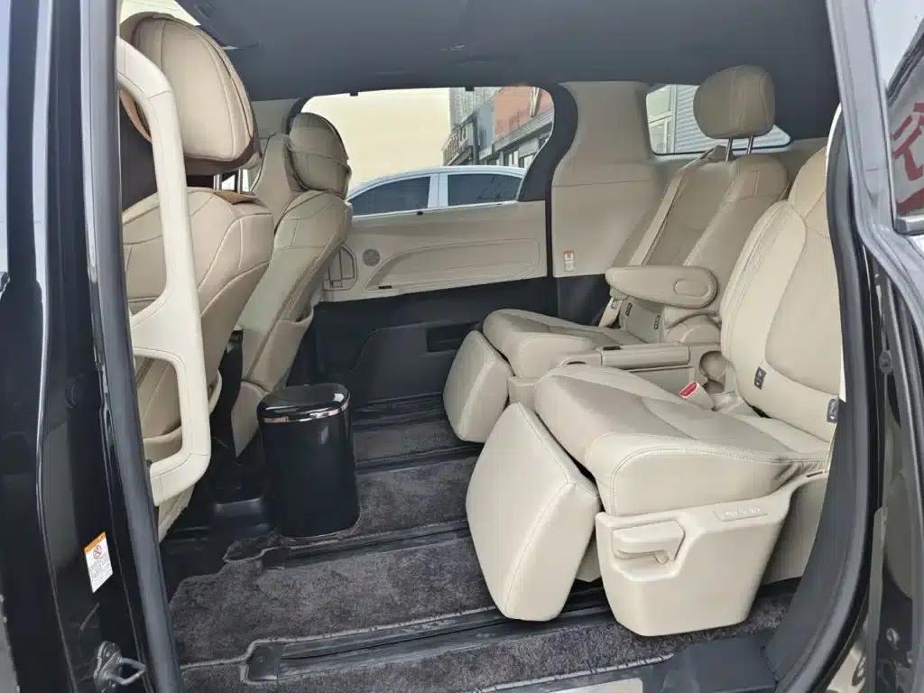 2023 Sienna 2.5L Hybrid Premium Edition — миниатюра 14