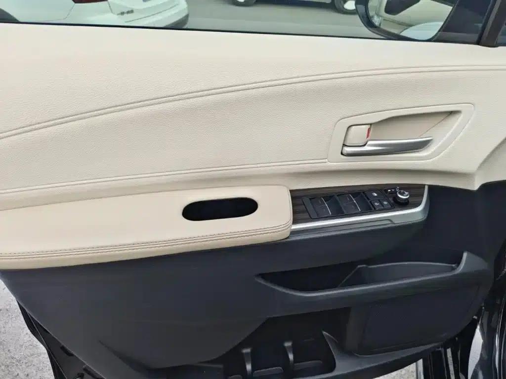 2023 Sienna 2.5L Hybrid Premium Edition — миниатюра 6