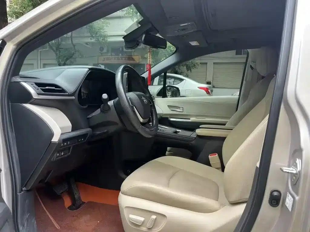 2021 Sienna 2.5L Hybrid Luxury Edition — миниатюра 4