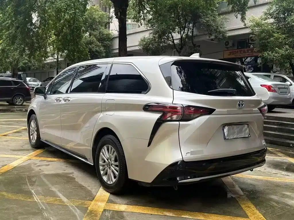 2021 Sienna 2.5L Hybrid Luxury Edition — миниатюра 7