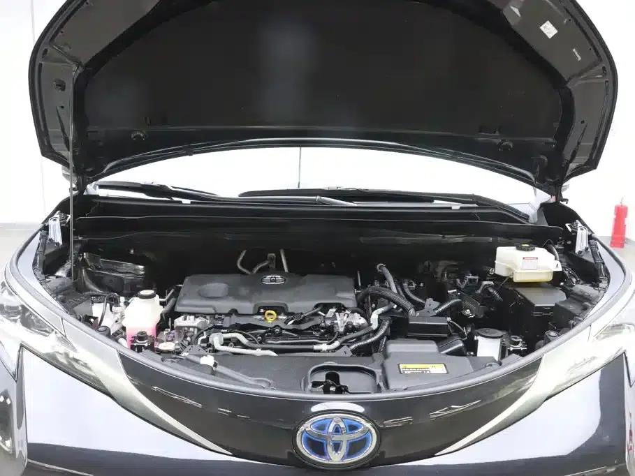 2021 Sienna 2.5L Hybrid Platinum Edition — миниатюра 31