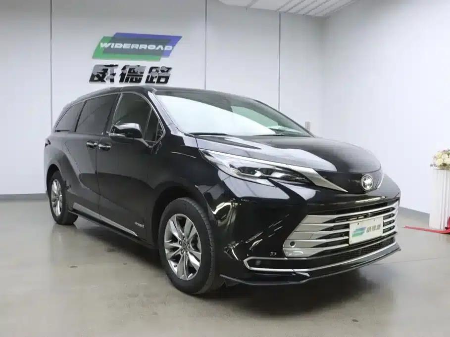 2021 Sienna 2.5L Hybrid Platinum Edition — миниатюра 7
