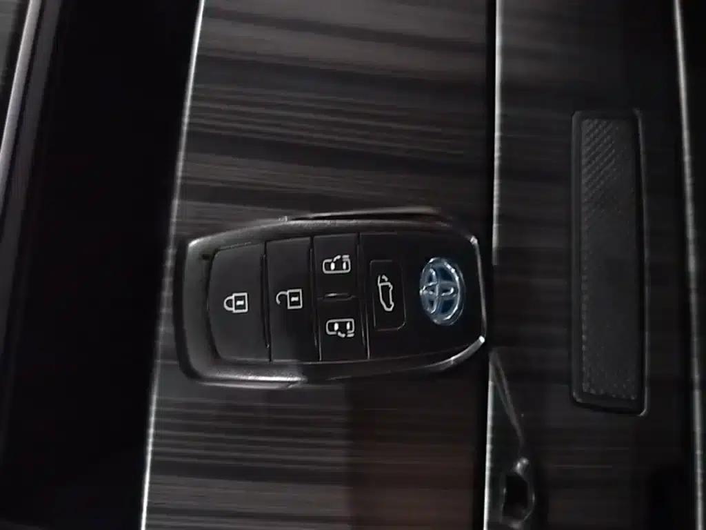 2021 Sienna 2.5L Hybrid Supreme Edition — миниатюра 9