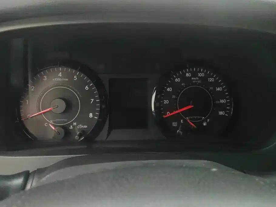 2010 Sienna US Spec, 4WD — миниатюра 13