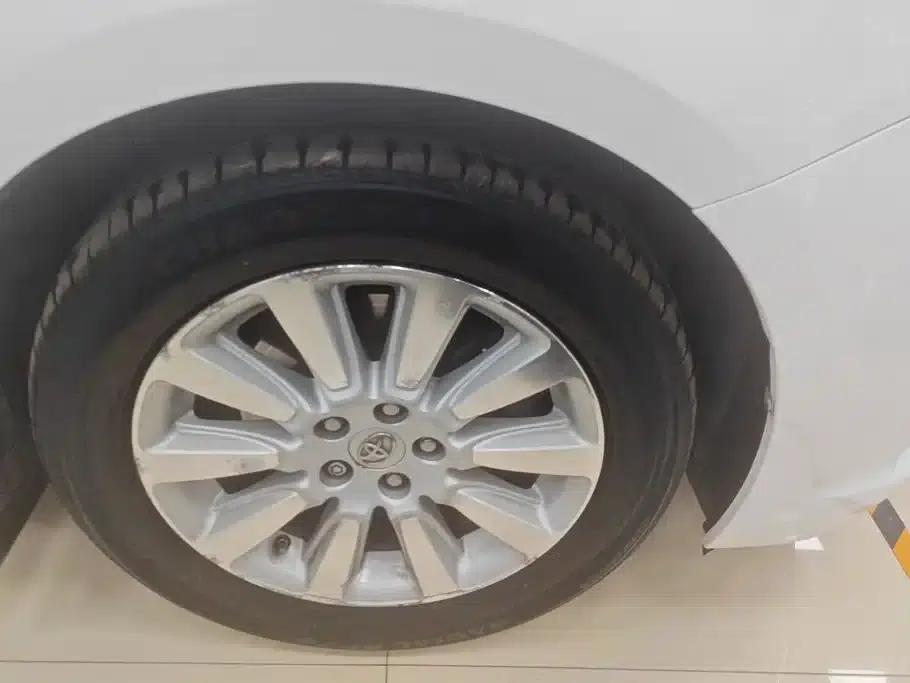 2010 Sienna US Spec, 4WD — миниатюра 5