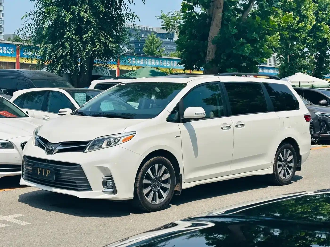 2018 Sienna 3.5L Automatic — миниатюра 1
