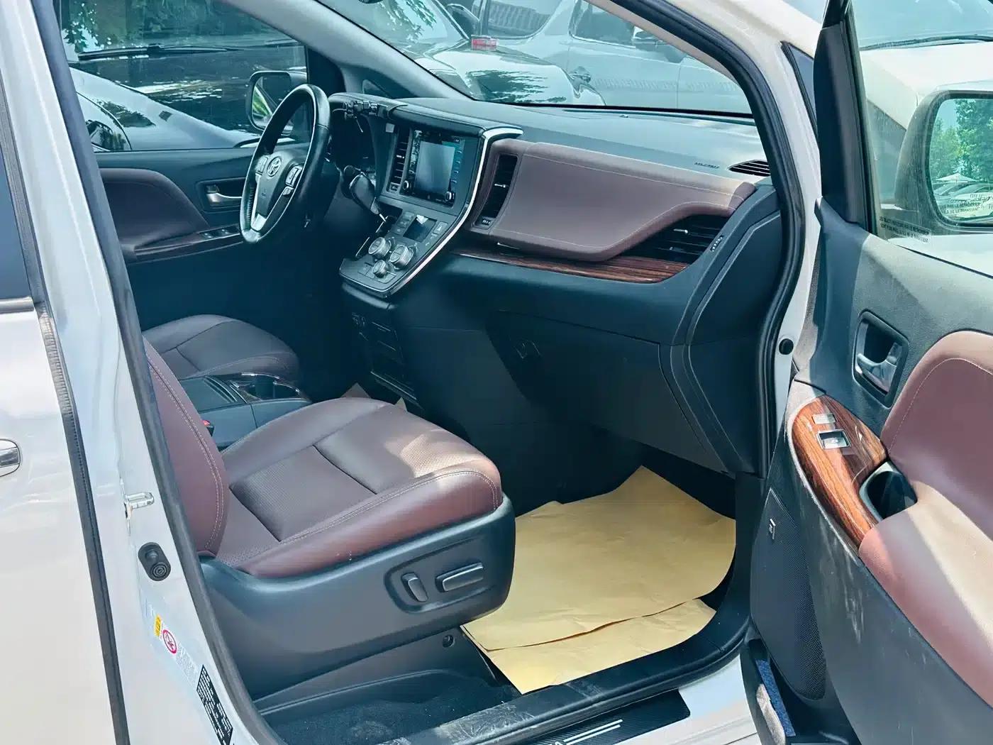 2018 Sienna 3.5L Automatic — миниатюра 27