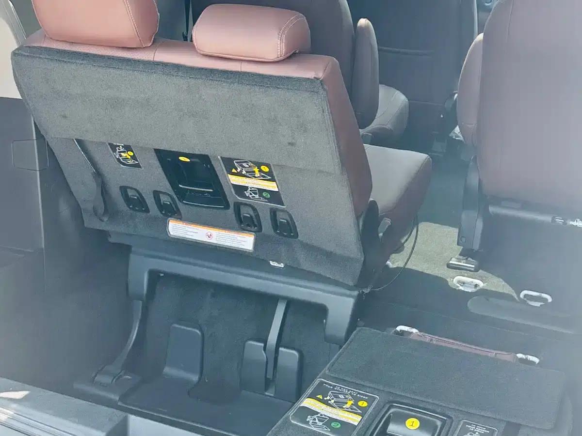 2018 Sienna 3.5L Automatic — миниатюра 28