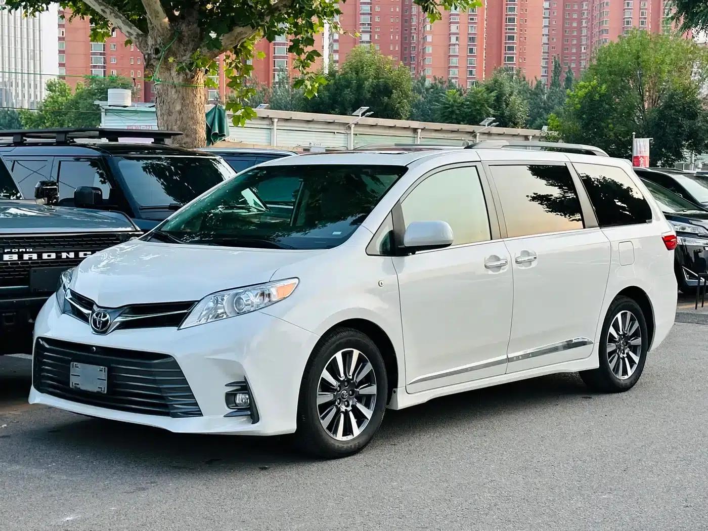 2019 Sienna 3.5L Automatic — миниатюра 1