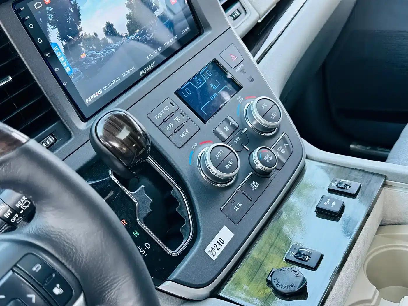 2019 Sienna 3.5L Automatic — миниатюра 14