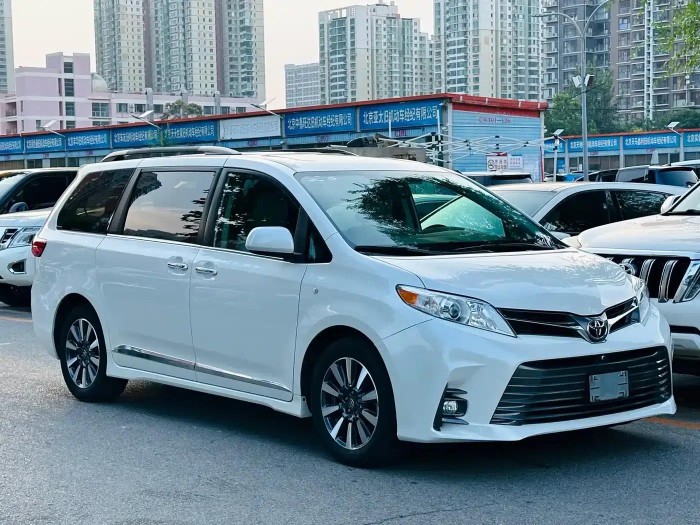 2019 Sienna 3.5L Automatic — миниатюра 3