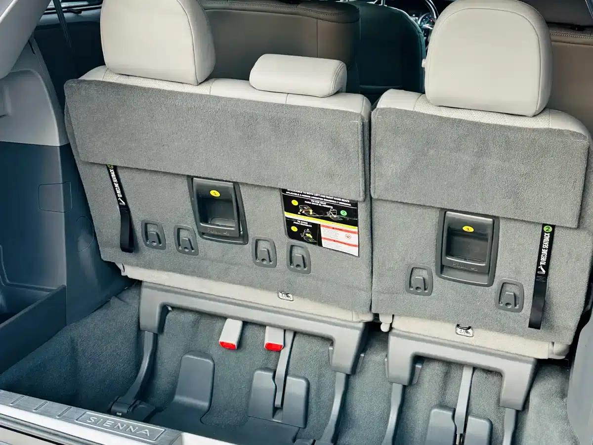 2019 Sienna 3.5L Automatic — миниатюра 26