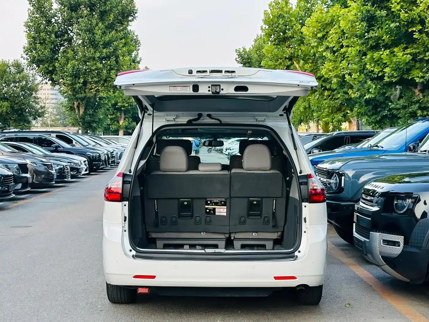 2019 Sienna 3.5L Automatic — миниатюра 28