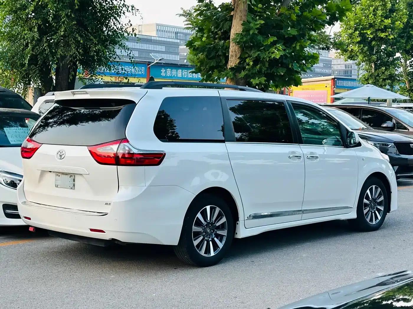 2019 Sienna 3.5L Automatic — миниатюра 4