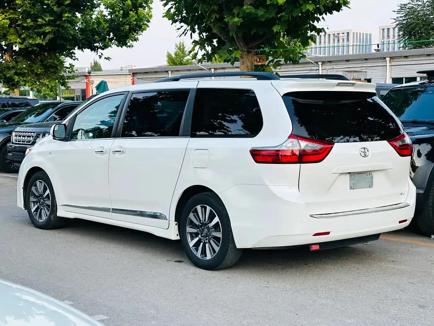 2019 Sienna 3.5L Automatic — миниатюра 6